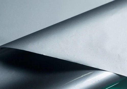 高烯科技石墨烯創(chuàng)新應(yīng)用斬獲工博會(huì)新材料大獎(jiǎng)，引領(lǐng)金屬裝飾材料零售新變革